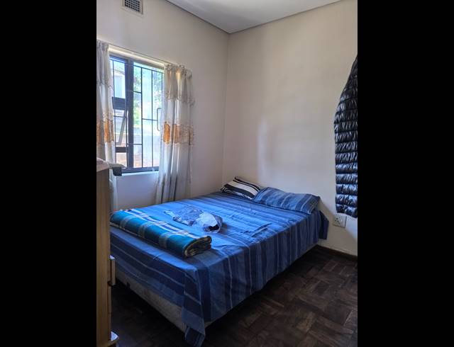 4 BEDROOM HOUSE TO LET IN UMLAZI V